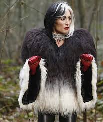 With emma stone, emma thompson, joel fry, paul walter hauser. Once Upon A Time Cruella Deville Fur Jacket Abbraci