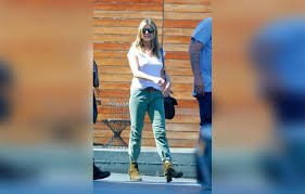 PICS] Jennifer Aniston Nipples Breasts No Bra -- White T-Shirt Shows Off  Her Boobs