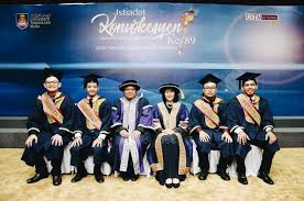 Bahagian rekod pelajar dan konvokesyen uitm (9,241.32 mi) shah alam, selangor, malaysia 40100. Uitm Konvokesyen 89