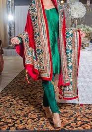 Is this the chicest pink and green ensemble to ever exist? Pin By Jotprabh Kaur On Punjabi Wedding Indian Party Wear Punjabi Outfits Indian Outfits