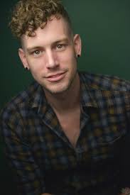 Dustin Rayburn's Instagram, Twitter & Facebook