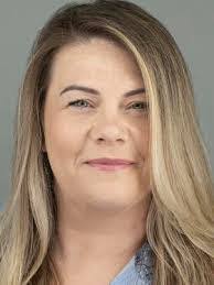 Leann Crowley's Instagram, Twitter & Facebook