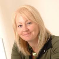 40+ "Holly Small" profiles