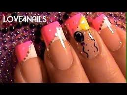 Las niñas les encanta los motivos de corazones este diseño de uñas para niñas contempla alegres colores pastel y unos corazones fáciles de hacer. Unas Decoradas Para Fiesta De Ninos Youtube