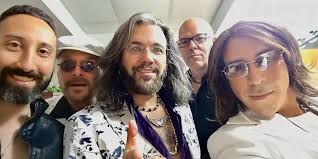 Well I lost count at 1000 in attendance just before hitting the stage but  this band was