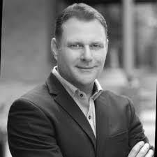 Lisa Barsness's Instagram, Twitter & Facebook