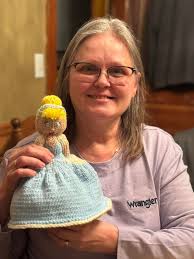 Beating the Crazy Doll Level with Equipment Changes