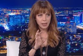 Μια γυναίκα που δεν μοιάζει με τις άλλες. H Dhmhtra Papadopoyloy Milhse Gia Ola Sto Nega Talk Video Greek Web Tv Live