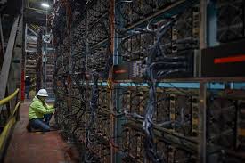 A bitcoin mining pool is a collaborative effort whereby all of the miners in the pool combine their hash power and then split the reward. New York Power Plant Sells 30 Of Its Bitcoin Mining Hashrate To Institutional Buyers Coindesk