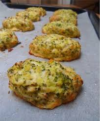 Brokkoli Kase Nuggets Leckeres Low Carb Abendessen Zum Abnehmen Rezepte Abendessen Abnehmen Gesunde Rezepte