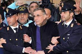 The criminal career of michele zagaria, began in the 1980s, alongside alberto beneduce and francesco schiavone, his first arrest dates back. Trovato In Romania Il Tesoro Di Zagaria 250 Milioni Di Euro