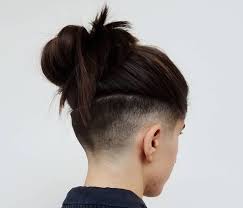 Electric back hair shaver (optional): 40 Womens Haircut With Shaved Back