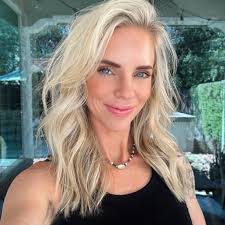 Kristen Kasper's Instagram, Twitter & Facebook