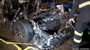 Se define como accidente a cualquier suceso que es provocado por una acción violenta y repentina ocasionada por un agente externo involuntario, da lugar a una lesión corporal. Dos Muertos En Un Accidente Con Un Auto Tesla Sin Conductor En Ee Uu El Mundo Dw 19 04 2021