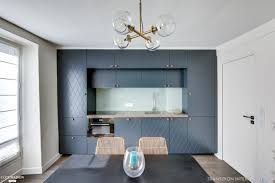 Une Cuisine Sobre Et Pratique Imaginee Par Carla Lopez Et Margaux Meza De Transition Interior Design Idees De Decor Architecte Interieur Cuisines Design