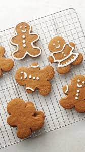 Easy Gingerbread Cookies Recipe Easy Gingerbread Cookies Gingerbread Cookies Christmas Sweets