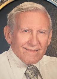 Kelly Ament's Instagram, Twitter & Facebook