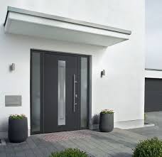 Hormann Thermoplus Hausturen Und Thermopro Eingangsturen Machen Das Wohlfuhlen Mit Guten Warmedammwerten Einfach Aussenturen Haustur Eingang Hauswand