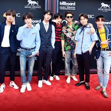 Menu itu diberi nama bts meal. Bts In Berlin Army Geht Aufeinander Los Bravo