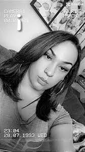 Kira Rowe's Instagram, Twitter & Facebook