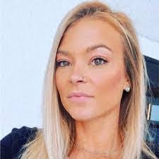 Dana Sabatino's Instagram, Twitter & Facebook