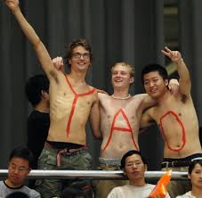 I found another of mugsy craning his neck just to talk to him. Olympia 2008 Yao Ming Ist Chinas Gesicht Der Sommerspiele Welt