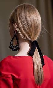 11 Understated But Stunning Hairstyles For Wedding Guests Wedding Guest Hairstyles Hair Styles Diy Hairstyles