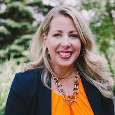 Stephanie Fowler's Instagram, Twitter & Facebook