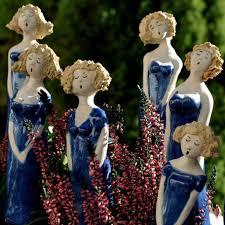 Bei Zahlungseingang Bis 20 12 2017 Kommt Deine Dame Noch Vor Weihnachten An Gartenfiguren Figur Tonskulpturen