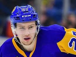 Zlomená ruka, operácia a sedem otrasov mozgu. Talent Capitals Connor Hobbs  ukončil kariéru