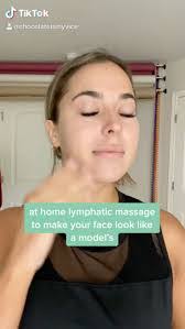 Amelia Shallcross's Instagram, Twitter & Facebook