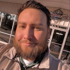 Stephen Isbell's Instagram, Twitter & Facebook