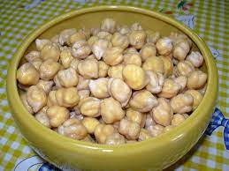 La ricetta è davvero semplicissima e veloce da preparare e si presta per essere servita come contorno in accompagnamento ad altri piatti ma anche. Ricette Con Ceci Gia Cotti O Ceci In Scatola