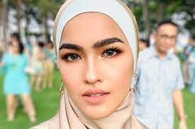 Tanya meina meina cantik,hits,pintar,nyebelin pokoknya yg pcrn sama dia beruntung dhe. Top 15 Selebgram Hijabers Asal Malaysia