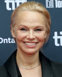 The cast of The Last Showgirl shined at the red carpet of this #TIFF24  World Premiere. ✨ 📸: Kayla Oaddams/ Getty Images, Robin Marchant/ Getty  Images #pamelaanderson #jamieleecurtis #thelastshowgirl