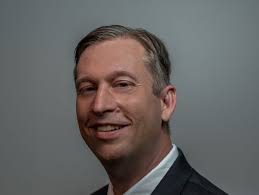 Akron Metropolitan Housing Authority chooses Northeast Ohio native as new  executive director