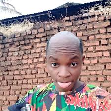 Nguyu umu comedien ariko akora amateka .muburundi no murwanda Ushaka kubona  vyishi akina mu following .