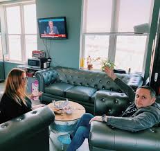 Peers.tv — бесплатное тв онлайн. Sidim Smotrim Televizor Na Divane Tak Zhe Radio Freedom Fm 104 7 Facebook