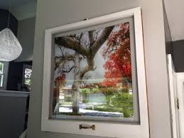 She painted it green, drew a design, and wait till you see the last step! Diy Old Windows Into Rustic Picture Frames Keeps On Ringing