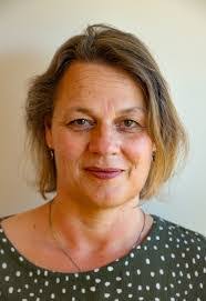 Barbara Roux's Instagram, Twitter & Facebook