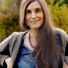 Are there loud freight trains at night near the rail tracks in Coffs  Harbour?