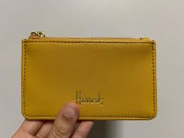 Maybe you would like to learn more about one of these? Harrods Card Holder Women S Fashion Bags Wallets Purses Pouches On Carousell