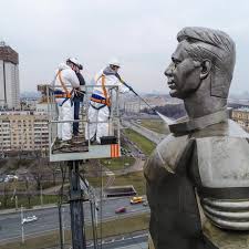 It is located at leninsky prospekt in moscow. Best 30 Monument To Yuri Gagarin Fun On 9gag