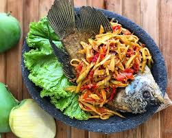 Gue biasanya pake mangga indramayu yang … Resep Gurame Goreng Sambal Mangga Muda Yang Gurih Pedas Dan Asam Manis Nikmat