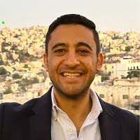 Veronica Cash's Instagram, Twitter & Facebook