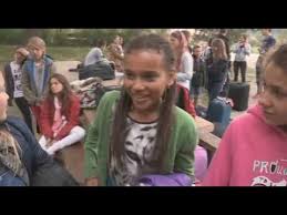 En d) convalescence and vacations in students holiday camps. Vacances A L Americaine Pour Les Nuls En Anglais Youtube