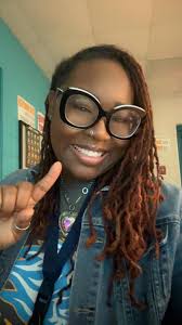 Hello Peeps 🤓😎 Happy Good Friday 🖤🤍 Wore these to a concert to see The  Ebonys (old school) the show was nice💃🏾💃🏾🎵🎶 So many compliments