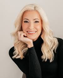 Jennifer Neeb's Instagram, Twitter & Facebook