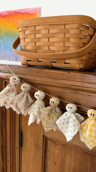 mini scrap fabric ghost garland 👻✨ I made a family of these a couple years ago when I shared that I was expecting my littlest one, and am excited to make a bunch of them this year to turn into a ...