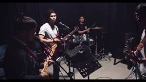 We have an official suasana di hari raya tab made by ug professional guitarists.check out the tab ». Suasana Hari Raya Anuar Zain Ft Ellina Cover By Pluck Lit Chords Chordify